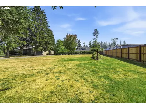 Exterior - 4700 SE Chase Rd, Gresham, OR 97080 photo 13 of 13