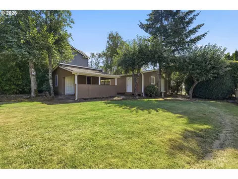 Exterior - 4700 SE Chase Rd, Gresham, OR 97080 photo 11 of 13