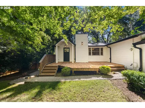 4596 Lamont Way, Lake Oswego, OR 97035