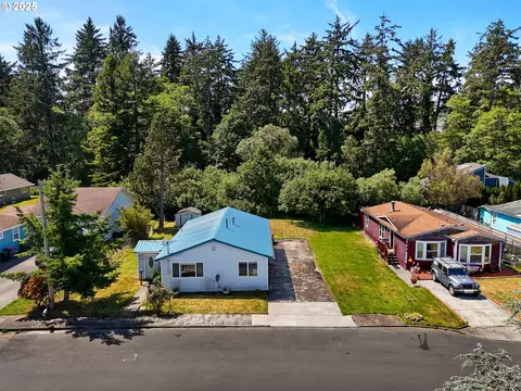 125 SW Cedar Ave, Warrenton, OR 97146
