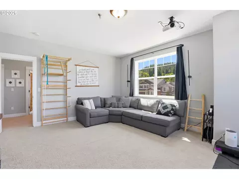 Living - 2709 SW 43rd St, Gresham, OR 97080 photo 1 of 3