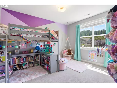 Bedroom - 2709 SW 43rd St, Gresham, OR 97080 photo 6 of 6