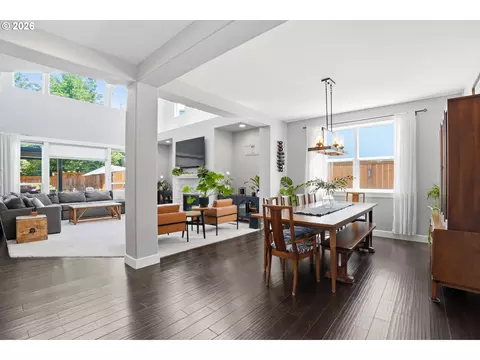 Dining - 2709 SW 43rd St, Gresham, OR 97080 photo 1 of 3