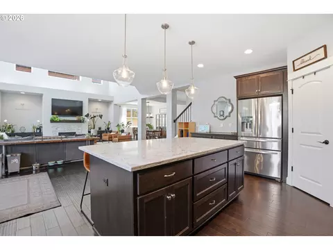 Kitchen - 2709 SW 43rd St, Gresham, OR 97080 photo 4 of 5