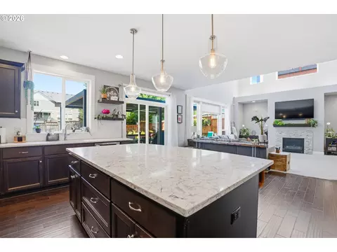 Kitchen - 2709 SW 43rd St, Gresham, OR 97080 photo 5 of 5