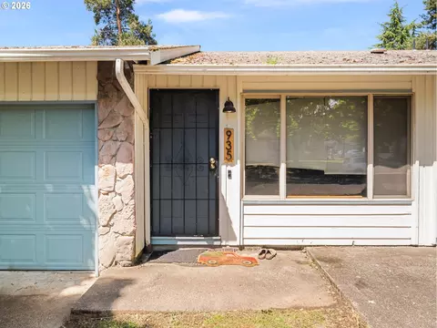 Exterior - 933 SE Rene Ave, Gresham, OR 97080 photo 11 of 15