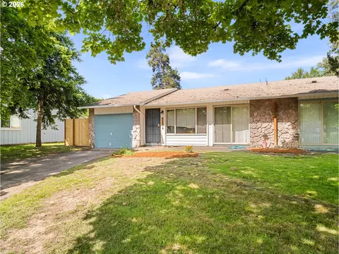 Exterior - 933 SE Rene Ave, Gresham, OR 97080 photo 7 of 15