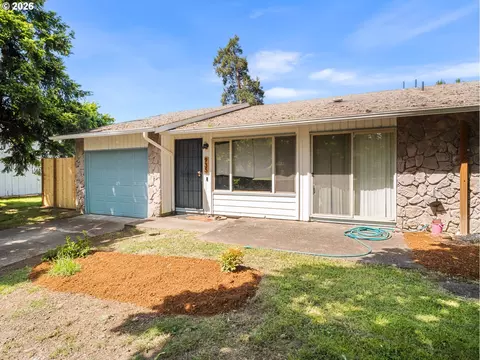 Exterior - 933 SE Rene Ave, Gresham, OR 97080 photo 10 of 15