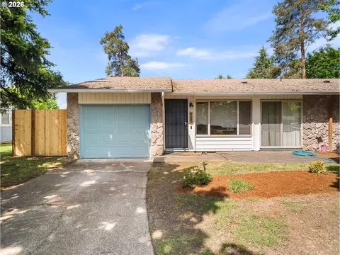 Exterior - 933 SE Rene Ave, Gresham, OR 97080 photo 9 of 15