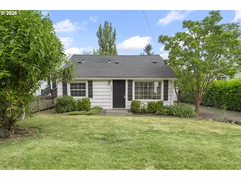 1305 Spruce St, Lake Oswego, OR 97034