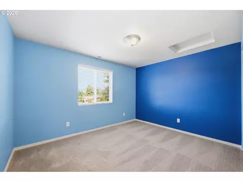 Bedroom - 5290 Squirrel St, Springfield, OR 97478 photo 4 of 7