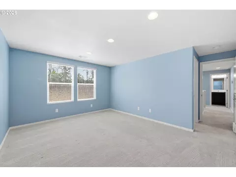 Bedroom - 5290 Squirrel St, Springfield, OR 97478 photo 2 of 7