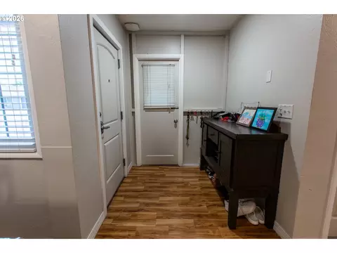 Entry Way - 1152 Main St, Springfield, OR 97477 photo 1 of 2