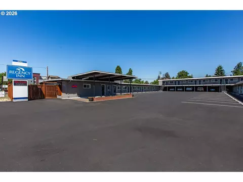 Exterior - 1152 Main St, Springfield, OR 97477 photo 4 of 15