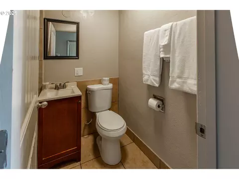 Bath - 1152 Main St, Springfield, OR 97477 photo 4 of 5