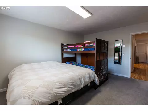 Bedroom - 1152 Main St, Springfield, OR 97477 photo 1 of 8