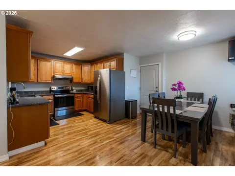 Kitchen - 1152 Main St, Springfield, OR 97477 photo 1 of 4