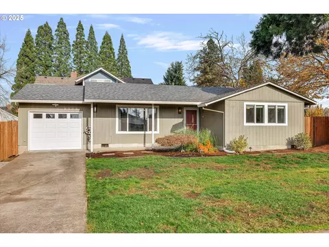 2389 F St, Hubbard, OR 97032