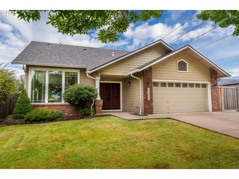 3825 Boresek Ln, Eugene, OR 97404