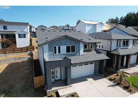 15179 SW Huntwood St, Tigard, OR 97224