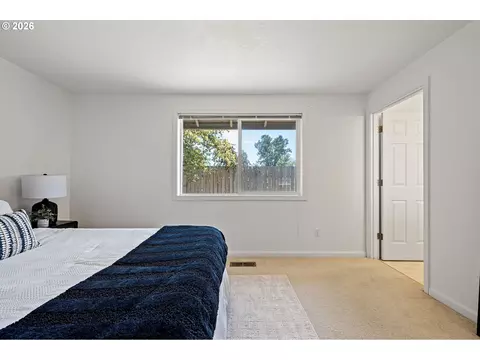 Bedroom - 3843 Souza St, Eugene, OR 97402 photo 3 of 7