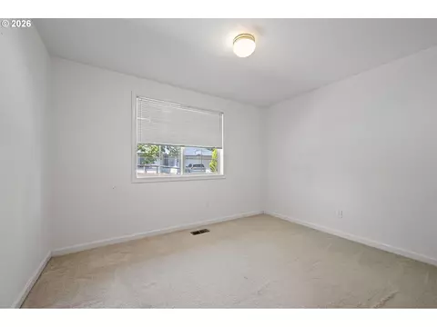 Bedroom - 3843 Souza St, Eugene, OR 97402 photo 6 of 7