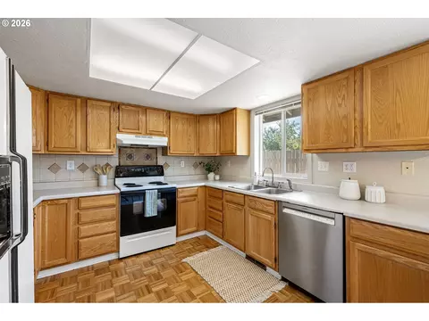 Kitchen - 3843 Souza St, Eugene, OR 97402 photo 3 of 5