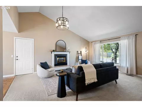 Living - 3843 Souza St, Eugene, OR 97402 photo 3 of 5