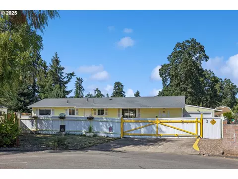 355 Cedar Ave, Woodburn, OR 97071