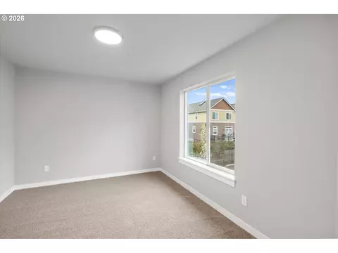 Bedroom - 2469 NW 1st Dr, Gresham, OR 97030 photo 2 of 2