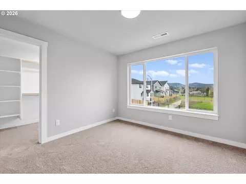 Bedroom - 2469 NW 1st Dr, Gresham, OR 97030 photo 1 of 2