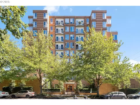 1132 SW 19th Ave #809, Portland, OR 97205