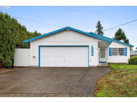 13834 SE Center St, Portland, OR 97236