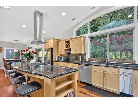 Kitchen - 4647 SE Honors Dr, Gresham, OR 97080 photo 1 of 4