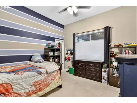 Bedroom - 4647 SE Honors Dr, Gresham, OR 97080 photo 4 of 8