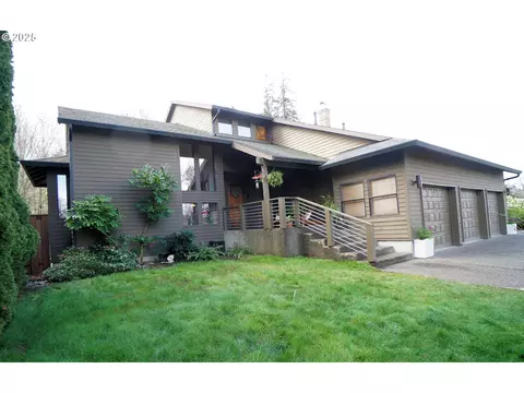 124 SW 6th Ct, Gresham, OR 97080