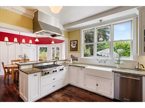 Kitchen - 1060 W 17th Ave, Eugene, OR 97402 photo 5 of 5
