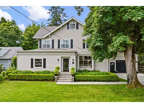 1060 W 17th Ave, Eugene, OR 97402