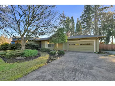 3076 Wayside Loop, Springfield, OR 97477