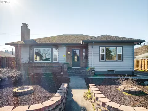1010 W 9th St, The Dalles, OR 97058