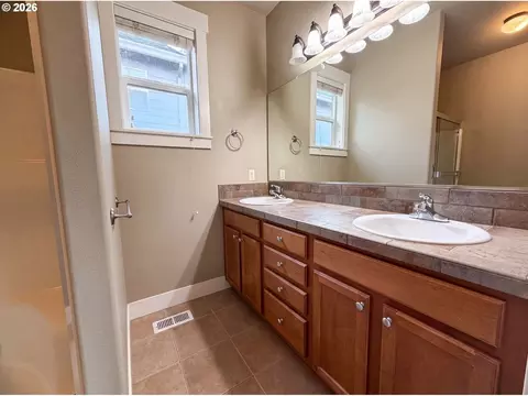 39570 Wall St, Sandy, OR 97055 photo 8