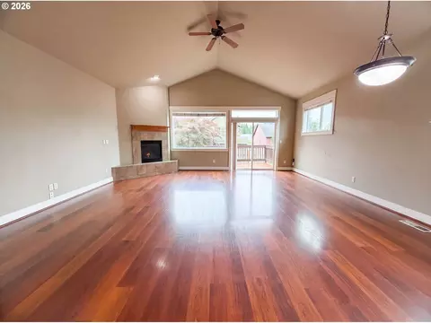 39570 Wall St, Sandy, OR 97055 photo 3