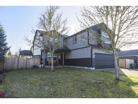 25206 Irenic Ave, Veneta, OR 97487
