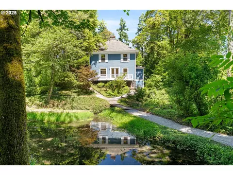 2570 SEvergreen St, Milwaukie, OR 97222