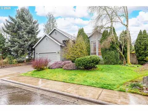 12501 SW 114th Ter, Tigard, OR 97223