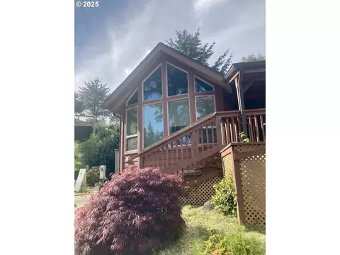 19921 Whaleshead Rd #B2, Brookings, OR 97415