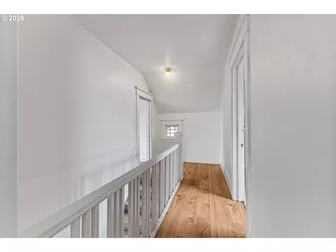 Entry Way - 190 E 3rd St, Coquille, OR 97423 photo 2 of 2