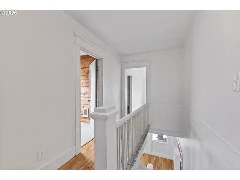 Entry Way - 190 E 3rd St, Coquille, OR 97423 photo 1 of 2