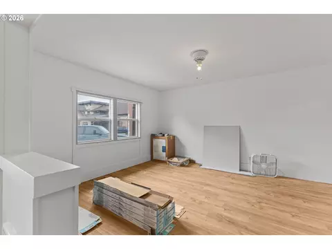 Living - 190 E 3rd St, Coquille, OR 97423 photo 3 of 7