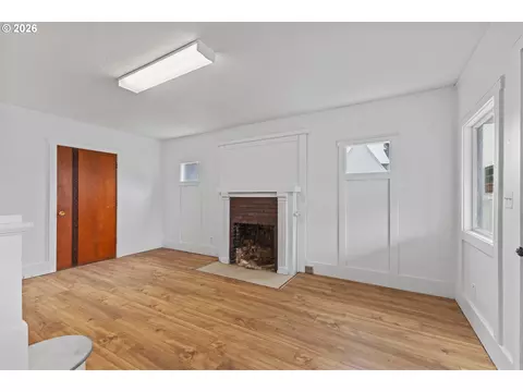 Living - 190 E 3rd St, Coquille, OR 97423 photo 2 of 7
